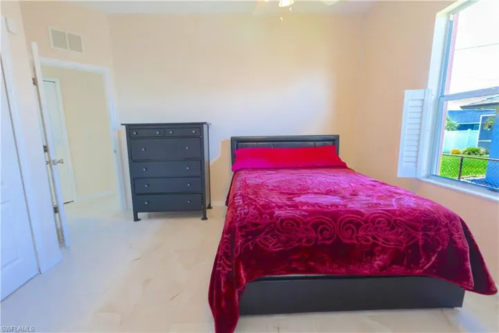 1414 Sw 18th St, Cape Coral, Florida 33991