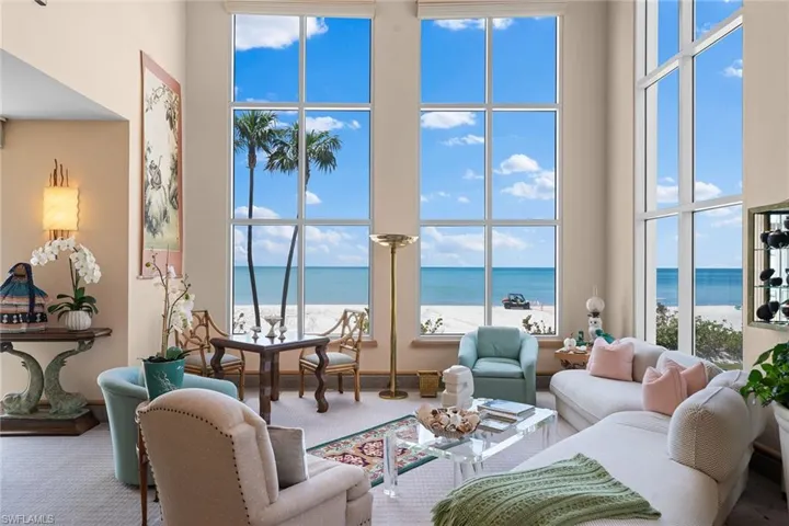15  Casa Mar  LN, Naples, FL 34103