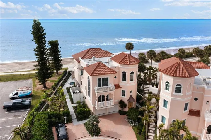 15  Casa Mar  LN, Naples, FL 34103