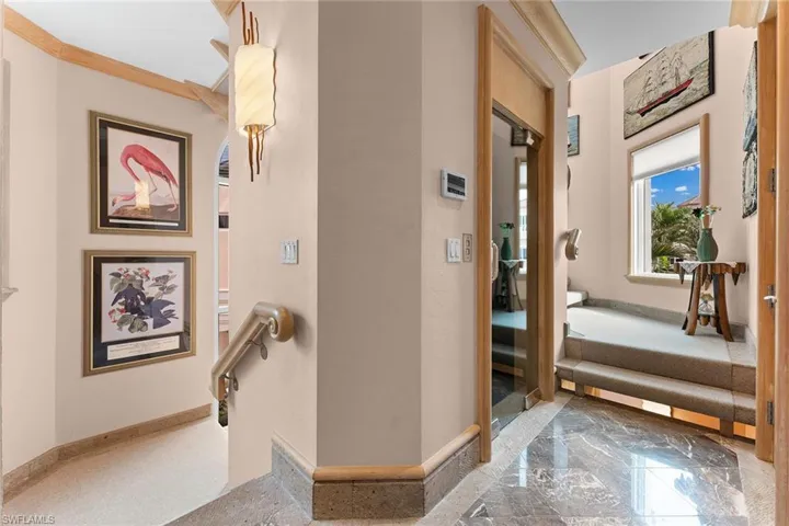 15  Casa Mar  LN, Naples, FL 34103