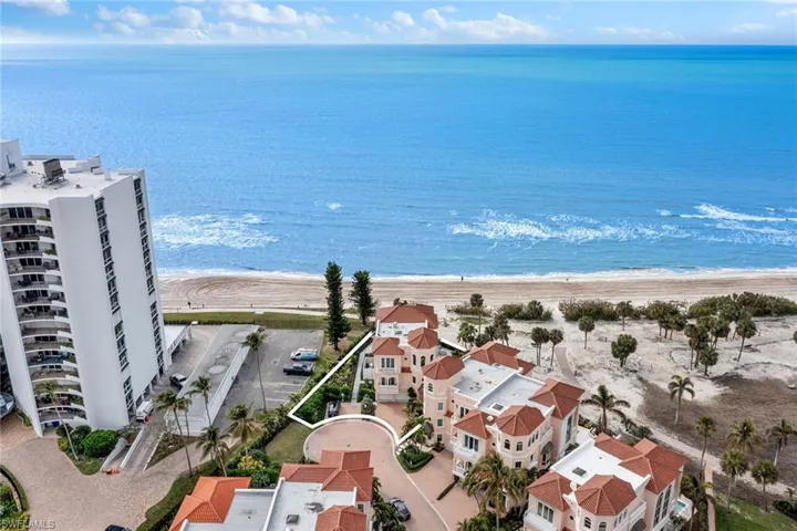 15  Casa Mar  LN, Naples, FL 34103