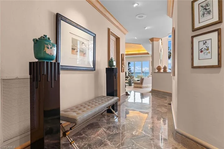 15  Casa Mar  LN, Naples, FL 34103