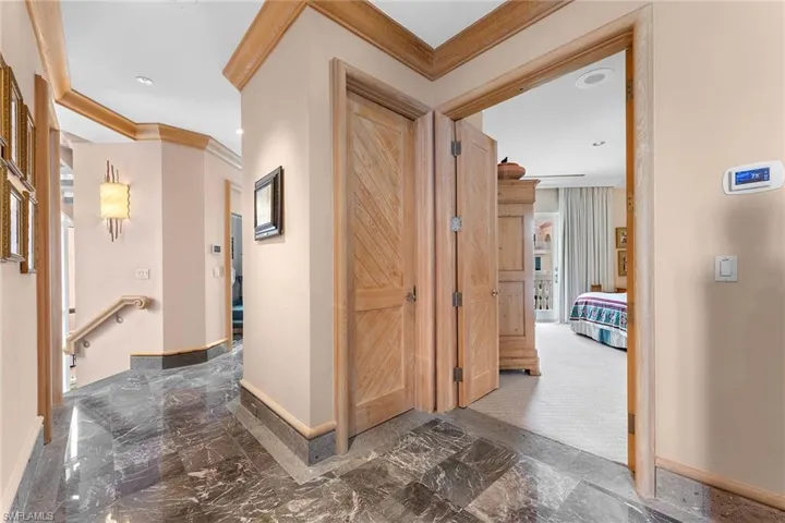 15  Casa Mar  LN, Naples, FL 34103