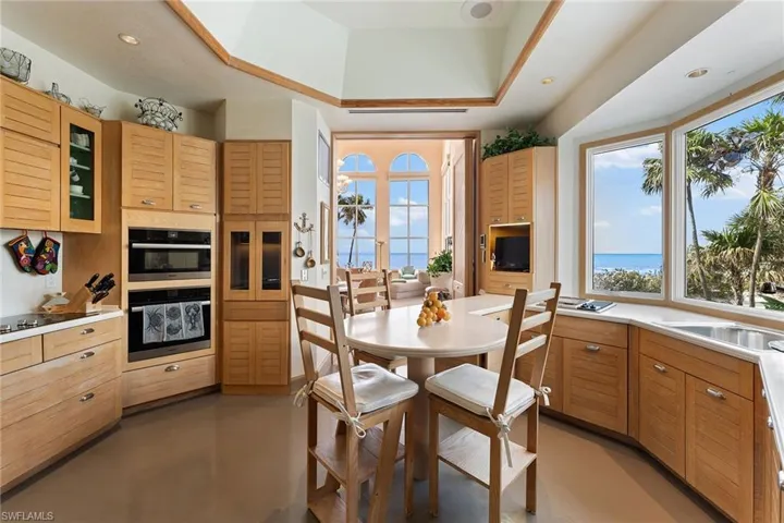 15  Casa Mar  LN, Naples, FL 34103