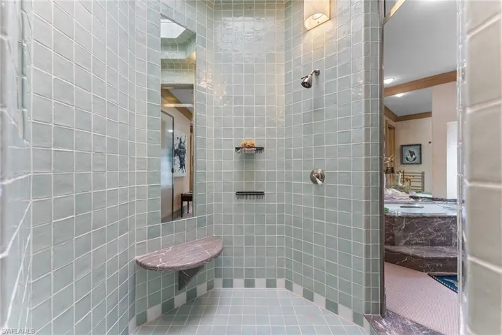 15  Casa Mar  LN, Naples, FL 34103