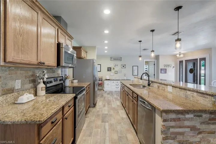 11340  Deal  RD, North Fort Myers, FL 33917