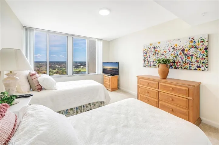2 Twin Bed