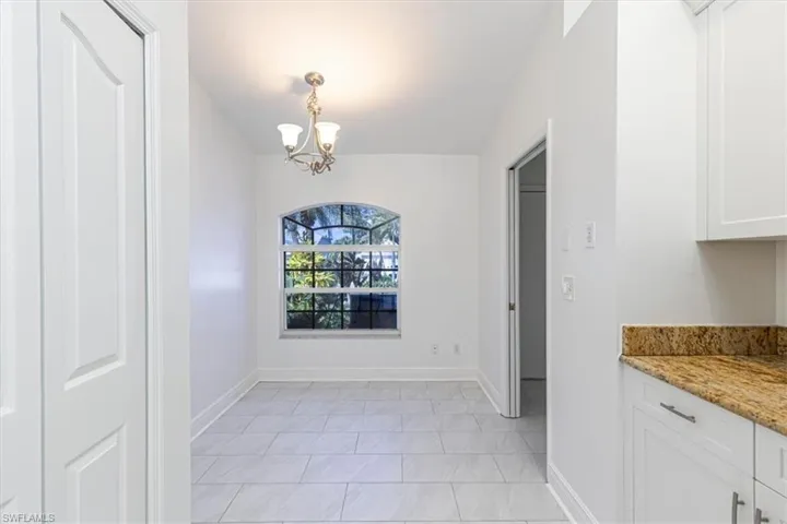 5446 Whitten Dr 19, Naples, Florida 34104