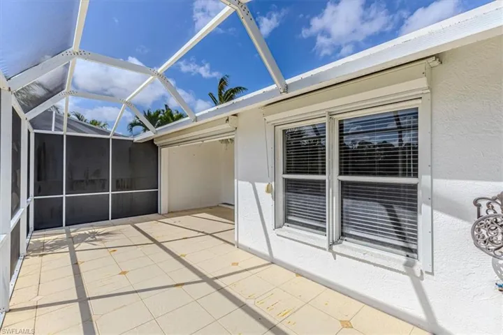 5446 Whitten Dr 19, Naples, Florida 34104