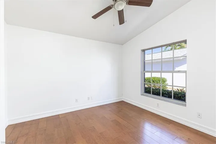 5446 Whitten Dr 19, Naples, Florida 34104