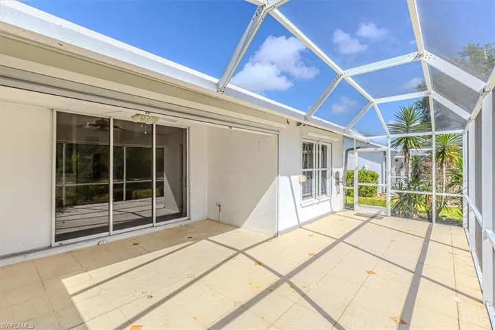 5446 Whitten Dr 19, Naples, Florida 34104