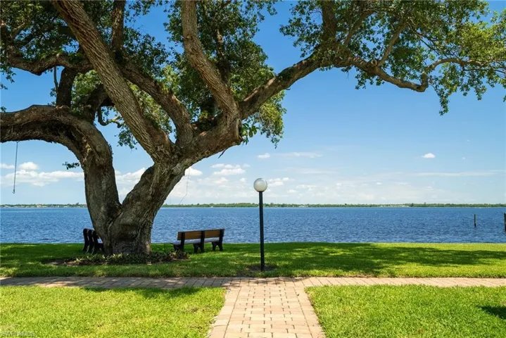3225 E Riverside Dr 51e, Fort Myers, Florida 33916
