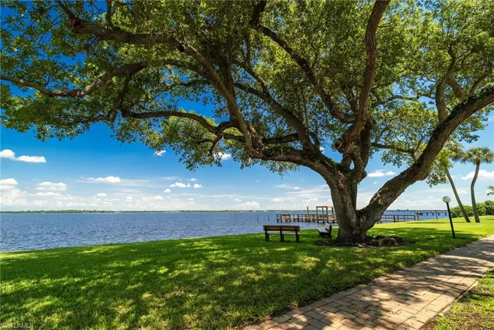 3225 E Riverside Dr 51e, Fort Myers, Florida 33916