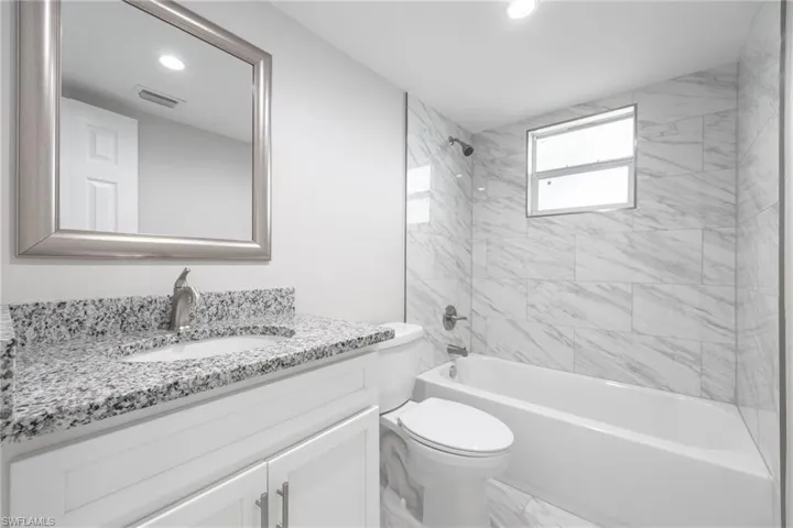 3225 E Riverside Dr 51e, Fort Myers, Florida 33916