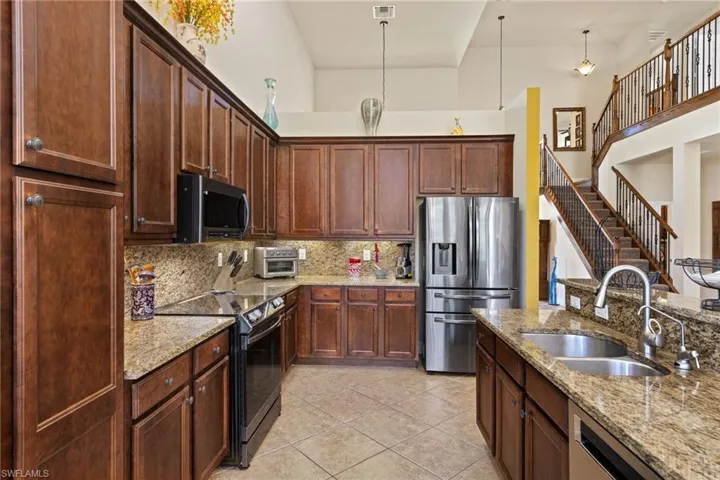 11220 Yellow Poplar Dr, Fort Myers Fl 33913