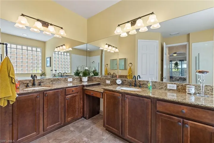 11220 Yellow Poplar Dr, Fort Myers Fl 33913