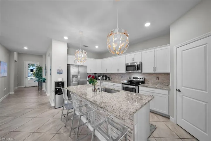 13846  Pine Lodge  LN, Fort Myers, FL 33913