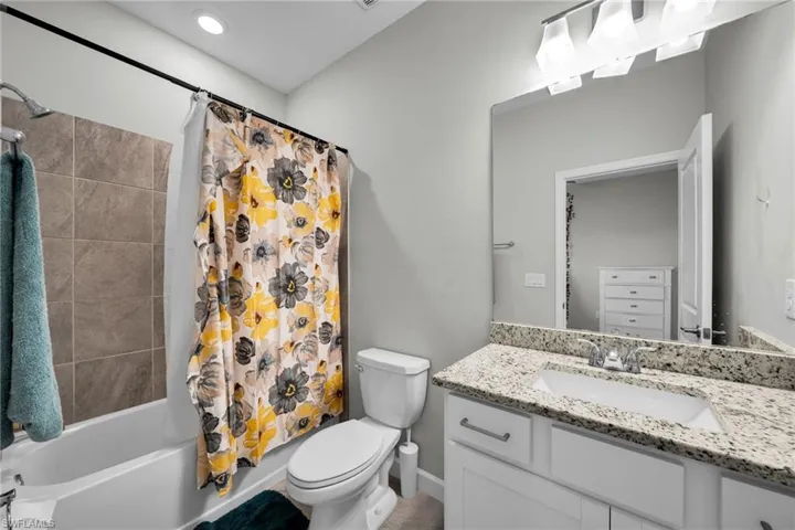 13846  Pine Lodge  LN, Fort Myers, FL 33913
