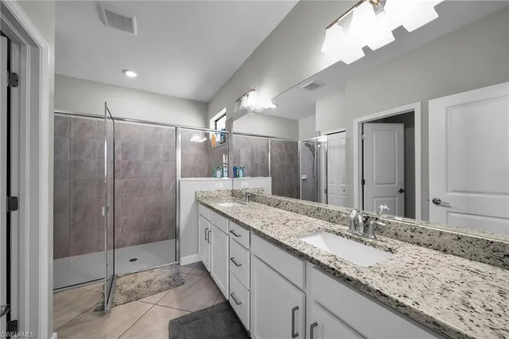 13846  Pine Lodge  LN, Fort Myers, FL 33913