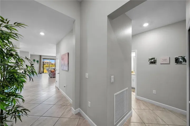 13846  Pine Lodge  LN, Fort Myers, FL 33913