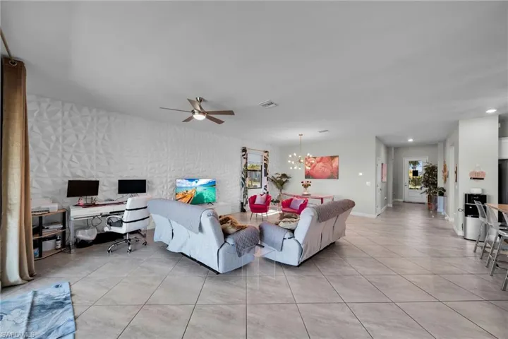 13846  Pine Lodge  LN, Fort Myers, FL 33913