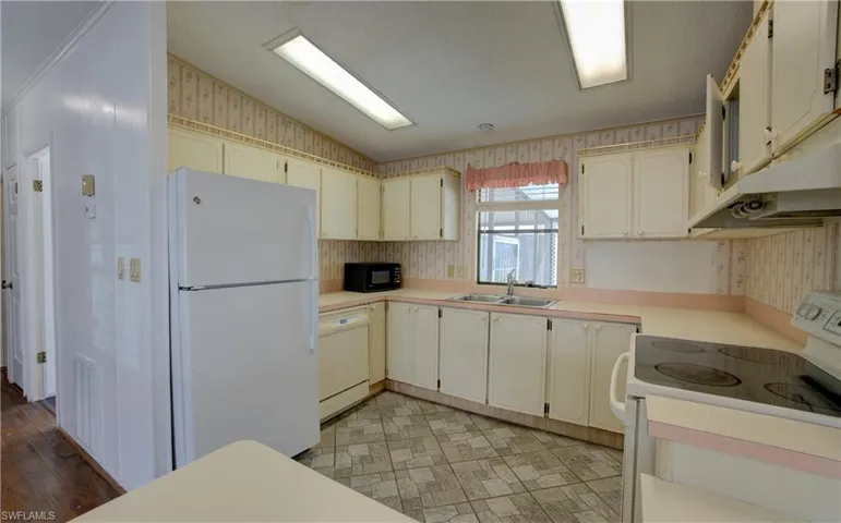 26260 Squire Ln, Bonita Springs, Florida 34135