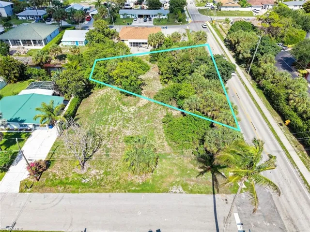 9101 Pennsylvania Ave, Bonita Springs, Florida 34135