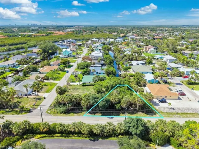 9101 Pennsylvania Ave, Bonita Springs, Florida 34135