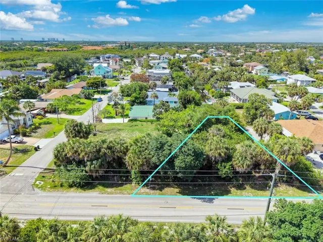 9101 Pennsylvania Ave, Bonita Springs, Florida 34135