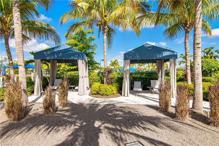 Pool Cabanas