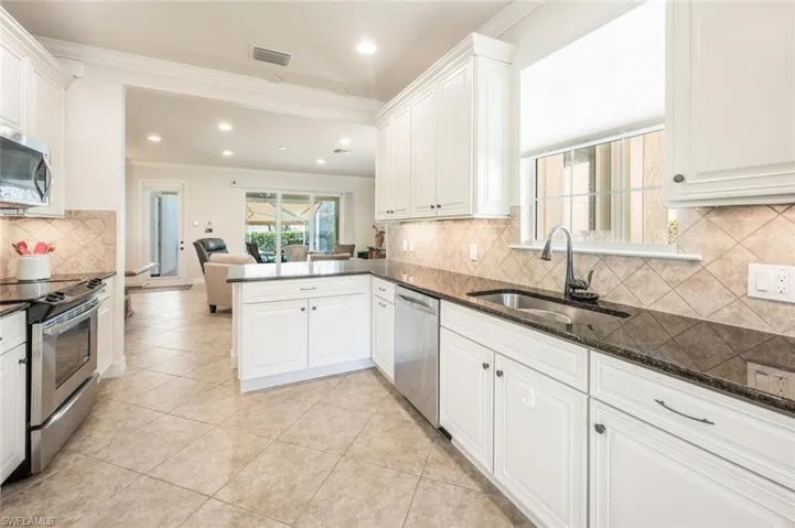 8179  Chianti  LN, Naples, FL 34114