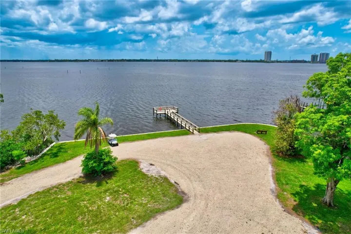 5554 Sir Walter Way, North Fort Myers, Florida 33917