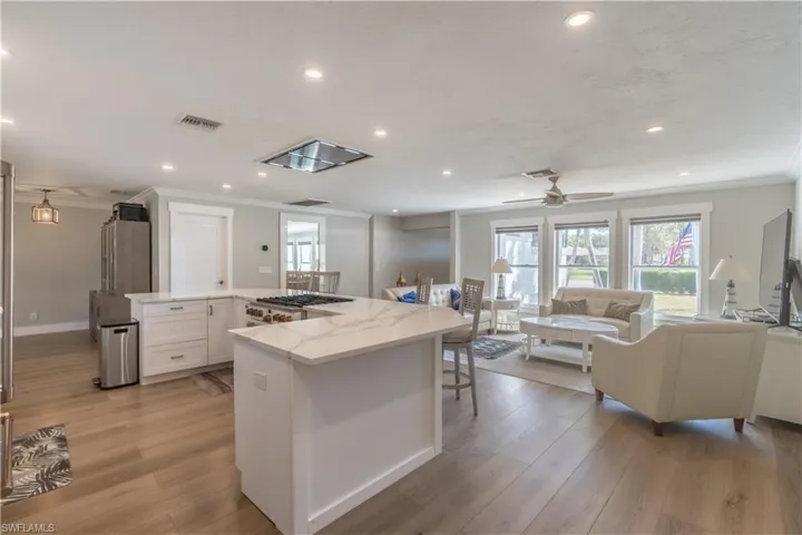 Living Room / Kitchen