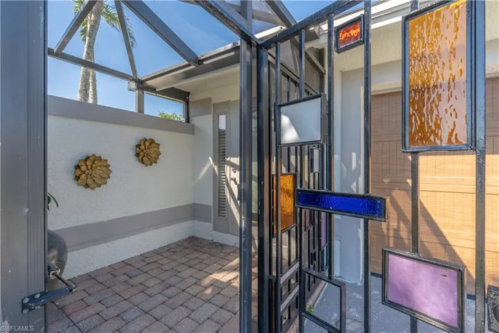Screened Entry Patio
