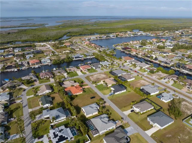 3725 Sw 4th Ln, Cape Coral, Florida 33991