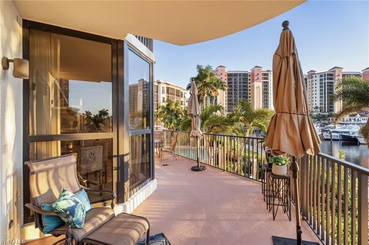 5702 Cape Harbour Dr 102, Cape Coral, Florida 33914
