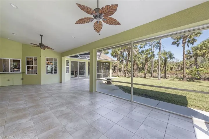 Enormous wrap around Screened Lanai