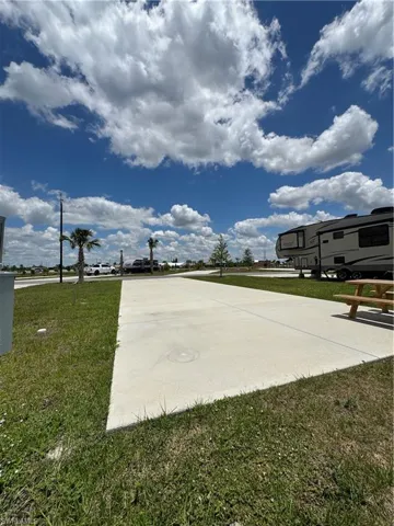 258  Horizon  RD, Punta Gorda, FL 33982