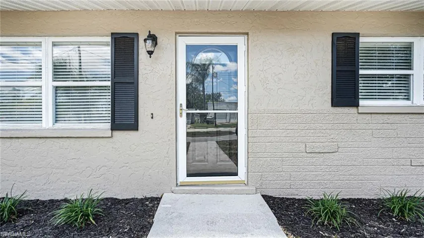 7436 Pine Dr, Fort Myers, Florida 33967