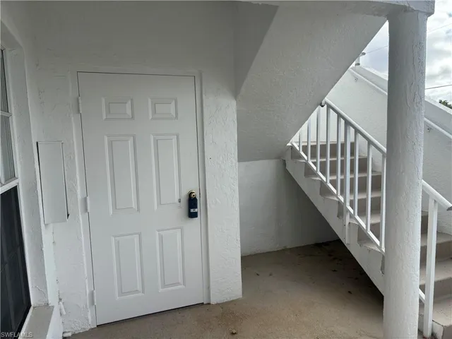 The unit also provides an additional outside storage area for your beach and fishing equipment