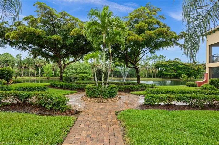 8641 Piazza Del Lago Cir 201, Estero, Florida 33928