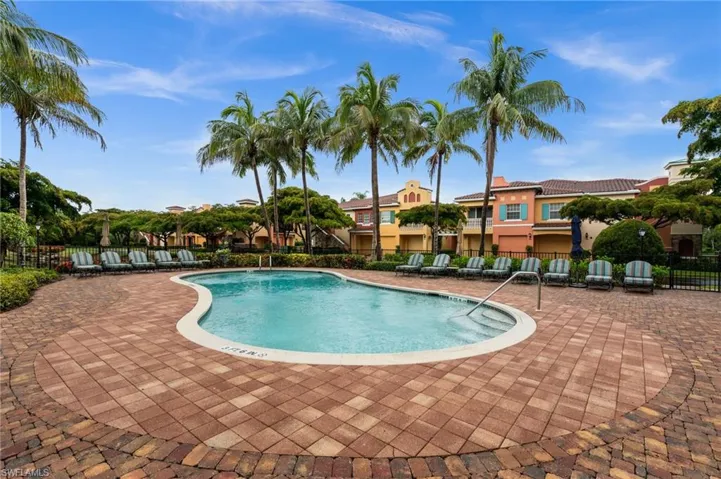 8641 Piazza Del Lago Cir 201, Estero, Florida 33928