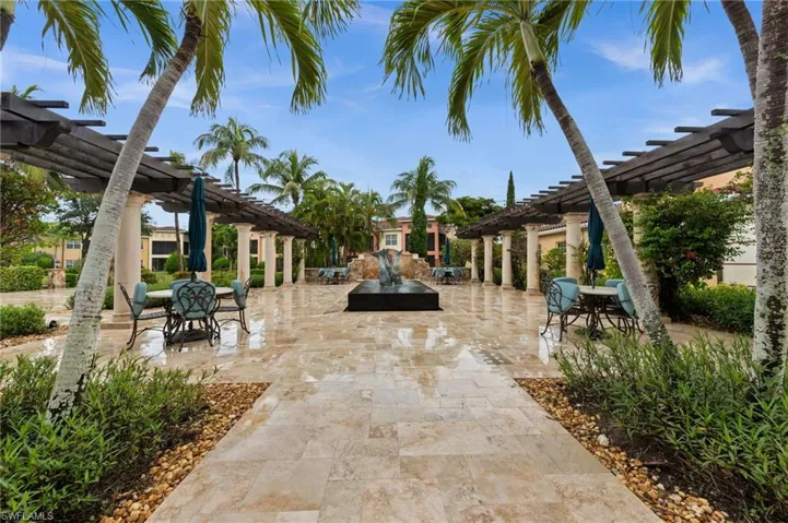 8641 Piazza Del Lago Cir 201, Estero, Florida 33928