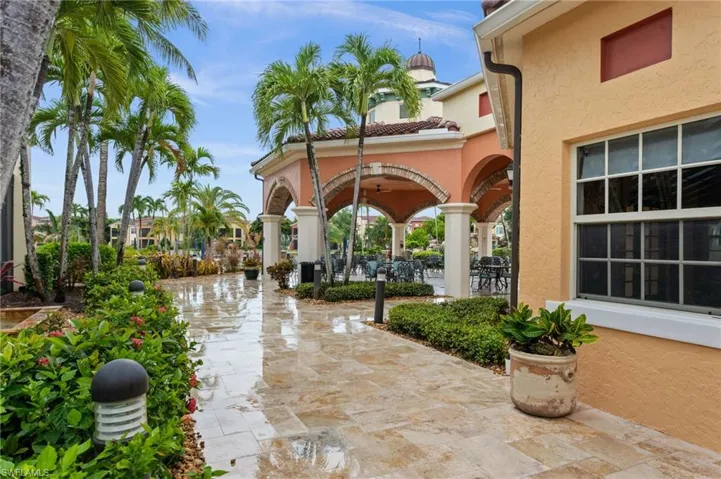 8641 Piazza Del Lago Cir 201, Estero, Florida 33928