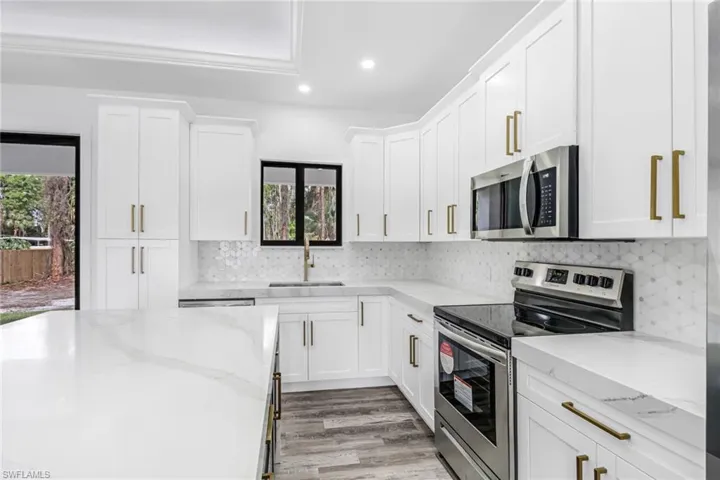 3232  47th NE AVE, Naples, FL 34120