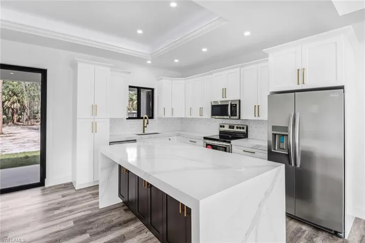 3232  47th NE AVE, Naples, FL 34120