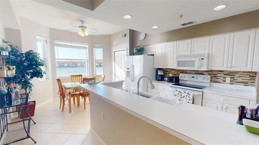 2730  Cypress Trace  CIR, Naples, FL 34119