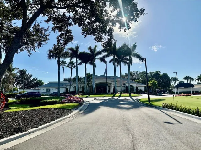 2730  Cypress Trace  CIR, Naples, FL 34119