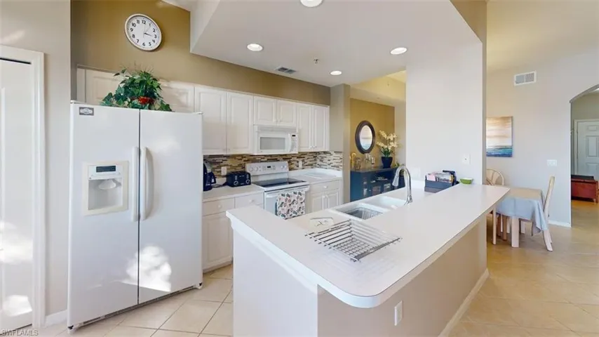 2730  Cypress Trace  CIR, Naples, FL 34119