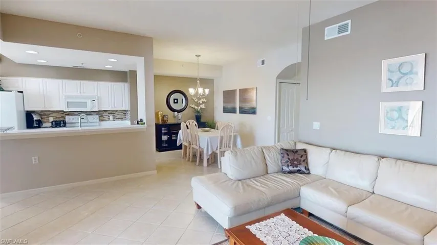 2730  Cypress Trace  CIR, Naples, FL 34119